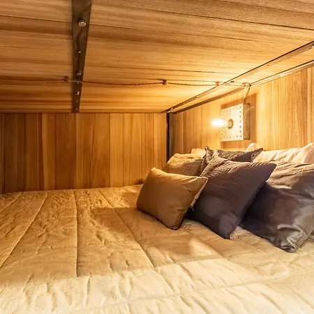 Hellochalet - Cervinia In Out - Industrial Family